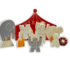 Le Cirque En Bois Du Queyras -Point De Jouet cirque les jouets du queyras 4