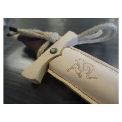 Devant -Point De Jouet dague avec fourreau cuir