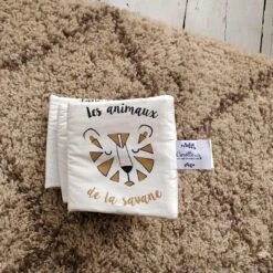 Livre D'éveil En Tissu - Les Animaux De La Savane -Point De Jouet livre en tissu savane carotte et compagnie 2