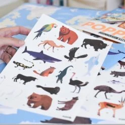 Poster Découverte En Stickers Poppik - Animaux Du Monde -Point De Jouet poppik stickers animaux du monde dis003 5