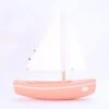 Voilier En Bois - Le Sloop 21,5 Cm - Coque Rose - Tirot -Point De Jouet voilier bateau le sloop coque rose tirot 1